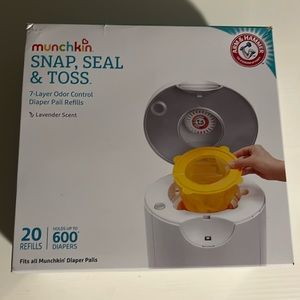 munchkin Arm and Hammer Diaper Pail Snap, Seal and Toss